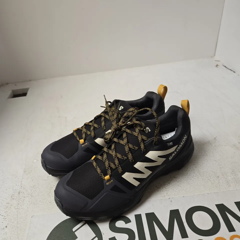 SALOMON TRAIL RUNNING SHOES – BLACK/GREY WITH YELLOW LACES, MEN UK 9.5