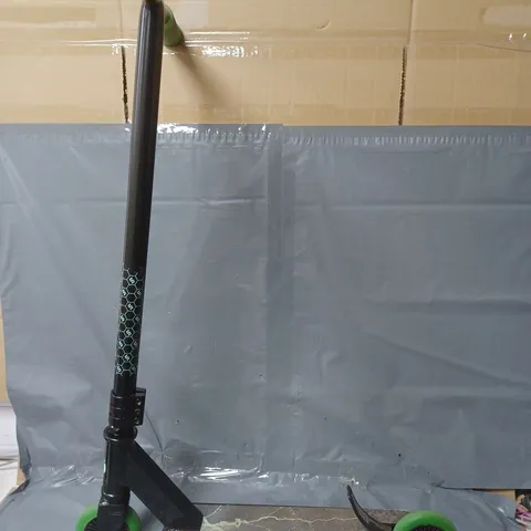 STUNTED GLOWSTORM STUNT SCOOTER