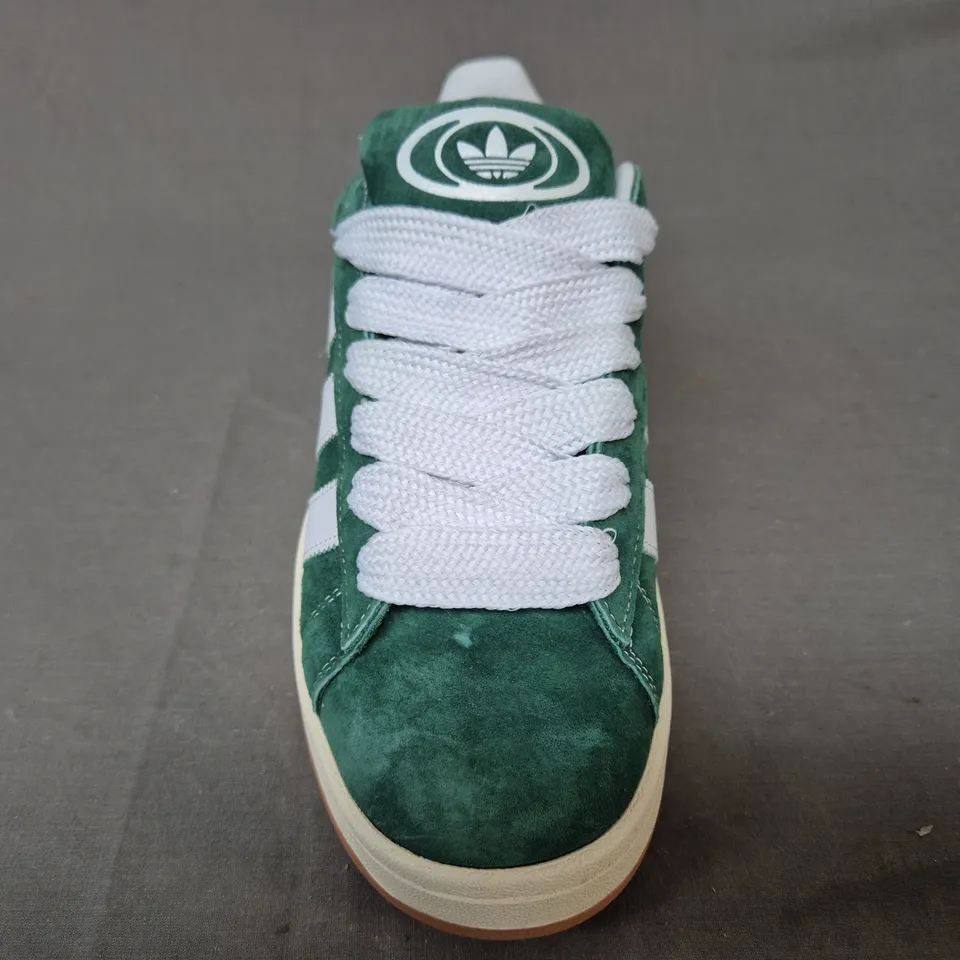 PAIR OF ADIDAS CAMPUS 00S SHOES IN GREEN/WHITE UK SIZE 8.5