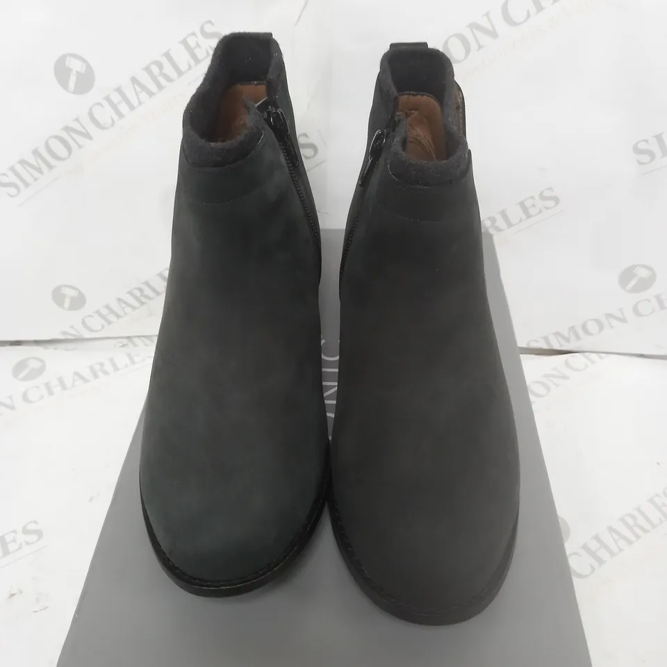 BOXED VIONIC ABNKLE BOOTS BLACK SIZE 4.5