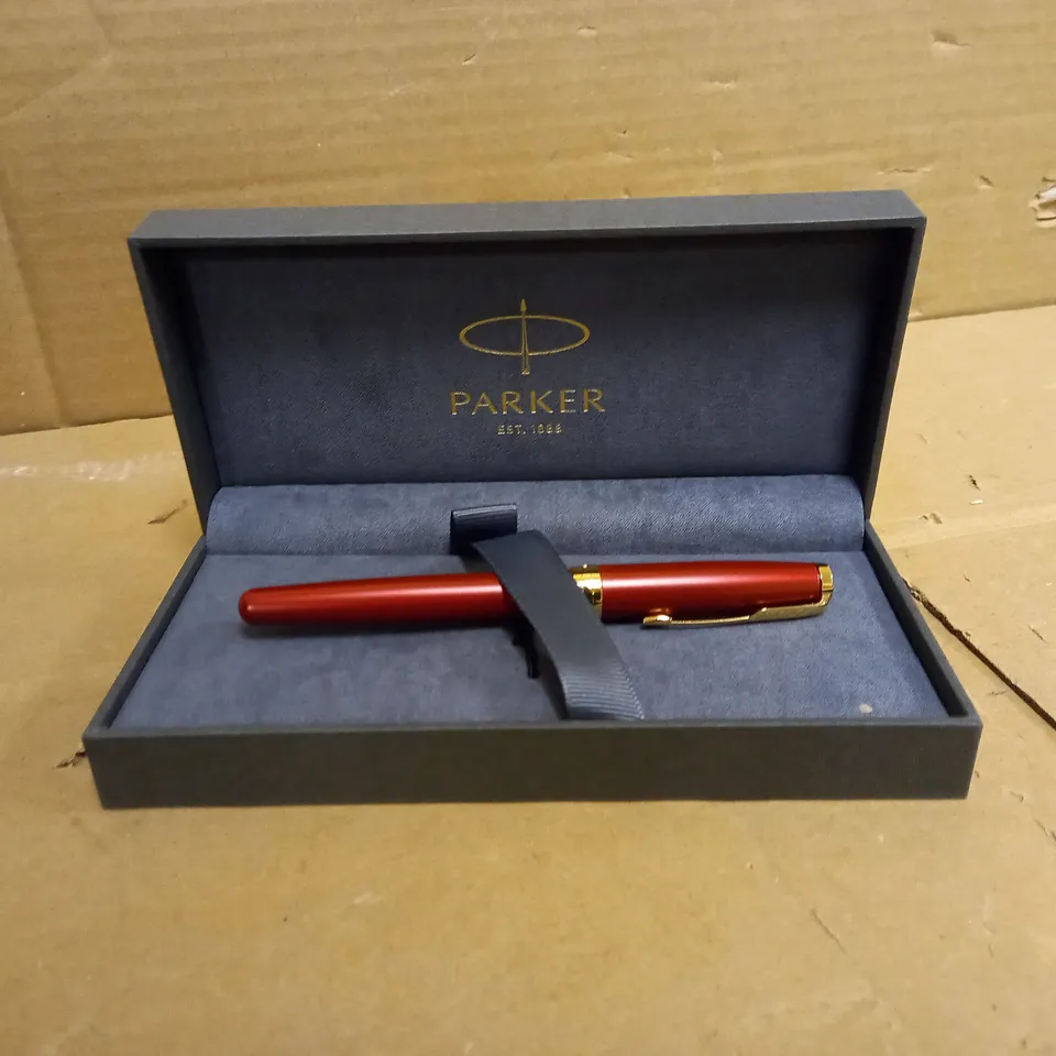 PARKER SONNET FOUNTAIN PEN | RED LACQUER WITH GOLD TRIM | FINE NIB | GIFT BOX