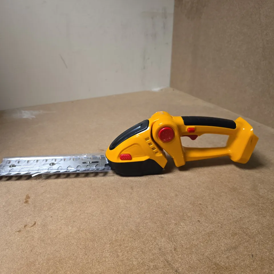 CORDLESS MINI CHAINSAW