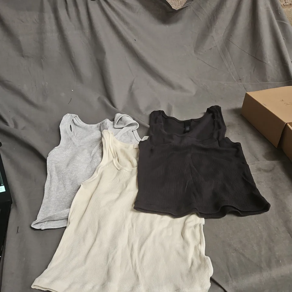 SKIMS COTTON RIB TANK TOP BUNDLE (3-PACK) – MEDIUM, GREY, CREAM & BLACK 