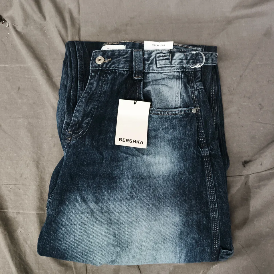 BERSHKA WIDE-BALLOON JEANS IN BLUE SIZE SIZE 40