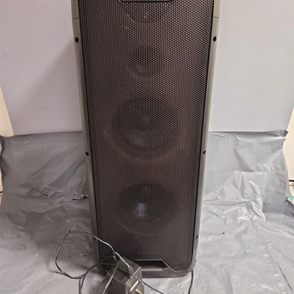 LENCO BLUETOOTH PARTY SPEAKER WITH FULL FRONT LIGHT ANIMATION
