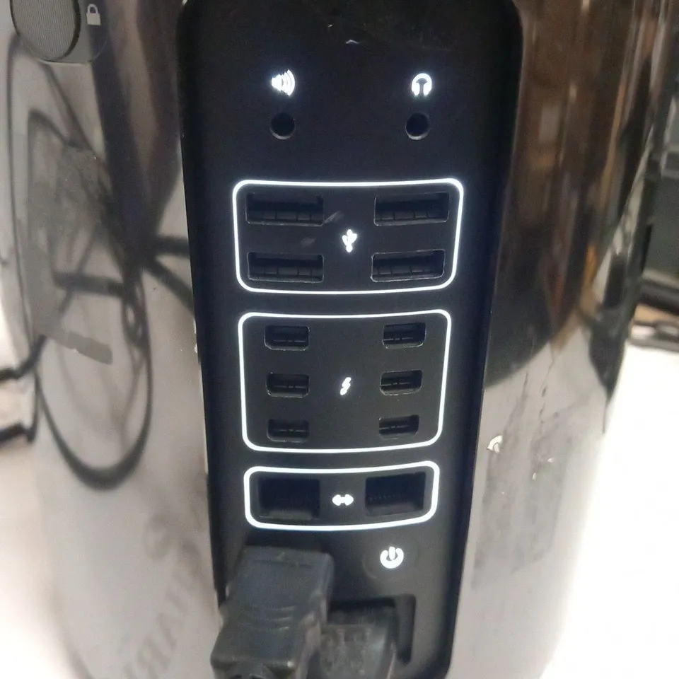 APPLE MAC PRO 6.1 A1481 DESKTOP COMPUTER
