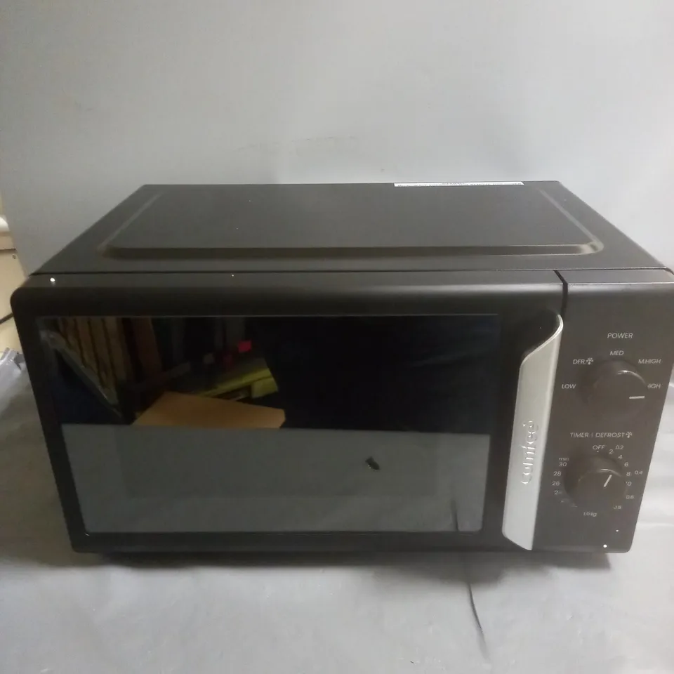 BOXED COMFEE 700W MICROWAVE OVEN - COLLECTION ONLY 