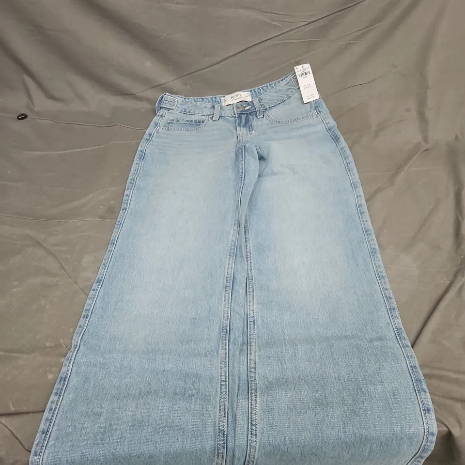 HOLLISTER WOMEN'S LOW-RISE BAGGY JEANS – W23 REGULAR