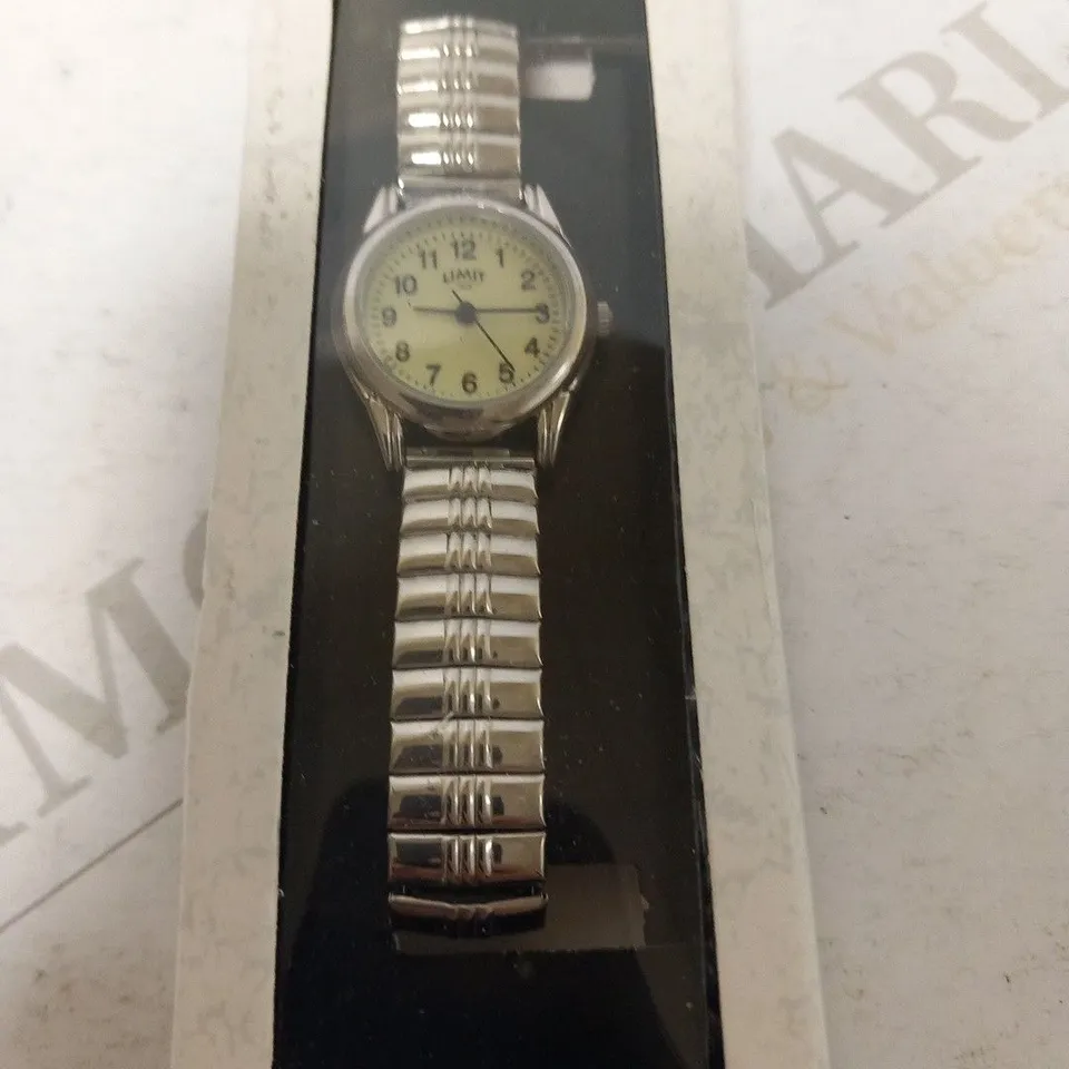 BOXED LIMIT WRIST WATCH