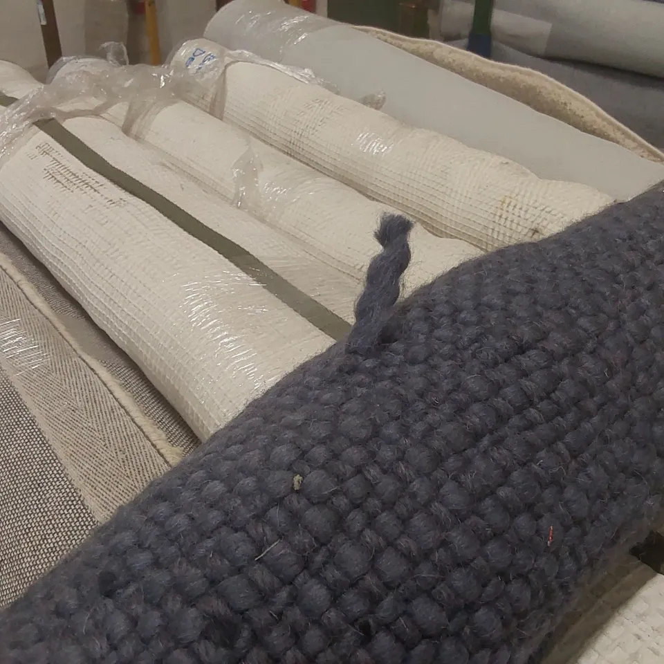 QUALITY DESIGNER RUG - APPROXIMATELY 148 x 82cm