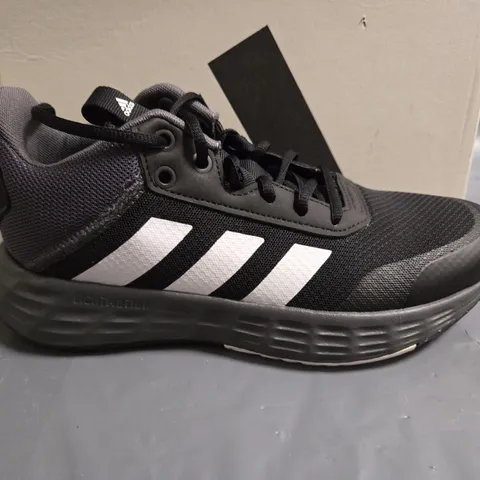 ADIDAS OWNTHEGAME 2.0 BASKETBALL TRAINERS - UK 7