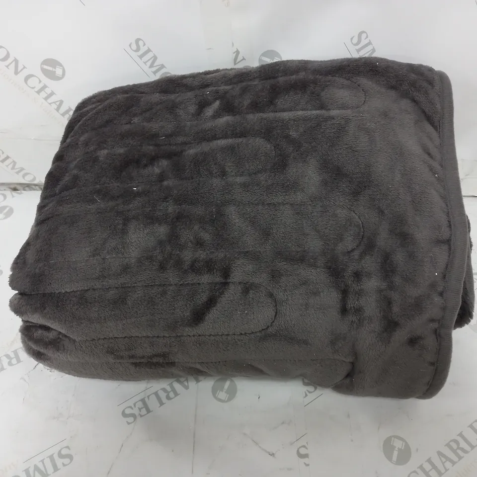 COZEE HOME VELVETSOFT HEATED THROW IN CHARCOAL 