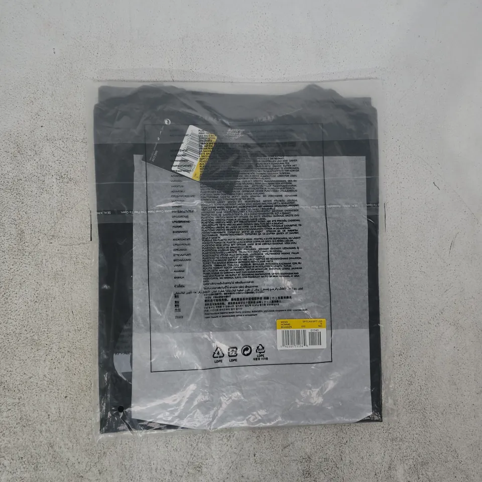 BAGGED NIKE NSW AIR MAX GRAPHIC T-SHIRT IN BLACK SIZE SMALL