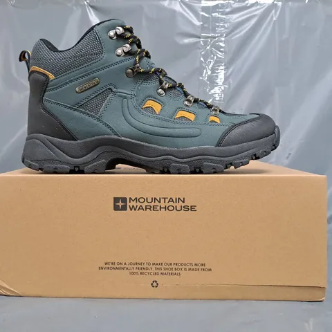 BOXED PAIR OF MOUNTAIN WAREHOUSE ADVENTURER WATERPROOF HIKING BOOTS IN BLUE/TAN SIZE UK 10