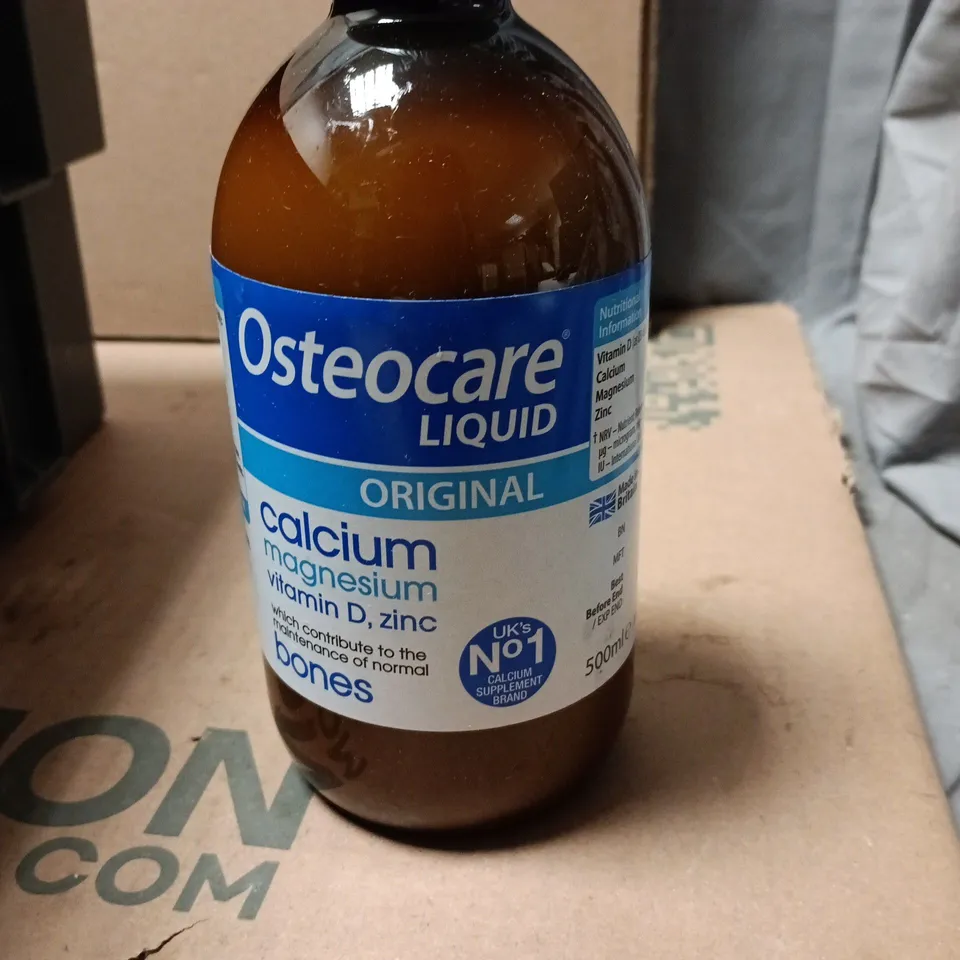 TOTE OF APPROXIMATELY 12 ASSORTED VITAMINS AND DEITARY SUPPLEMENTS TO INCLUDE: OSTEOCARE LIQUID ORIGINAL