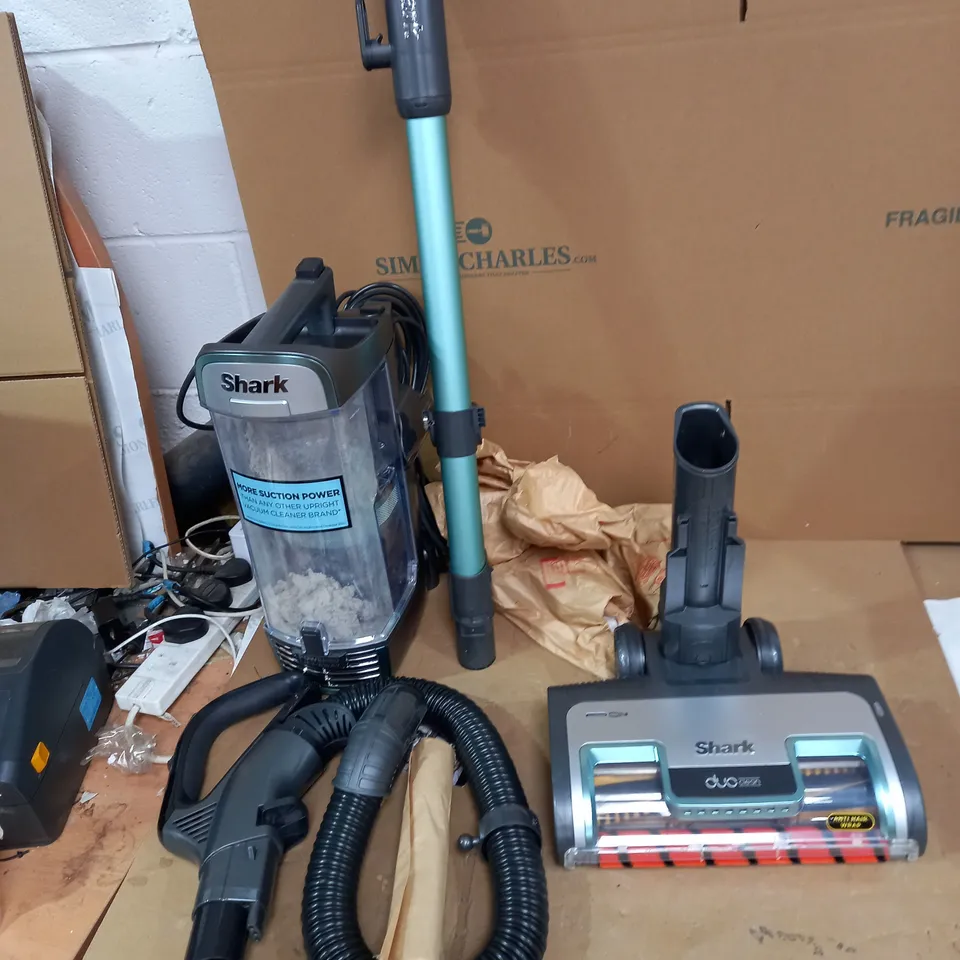 SHARK UPRIGHT VACUUM CLEANER 