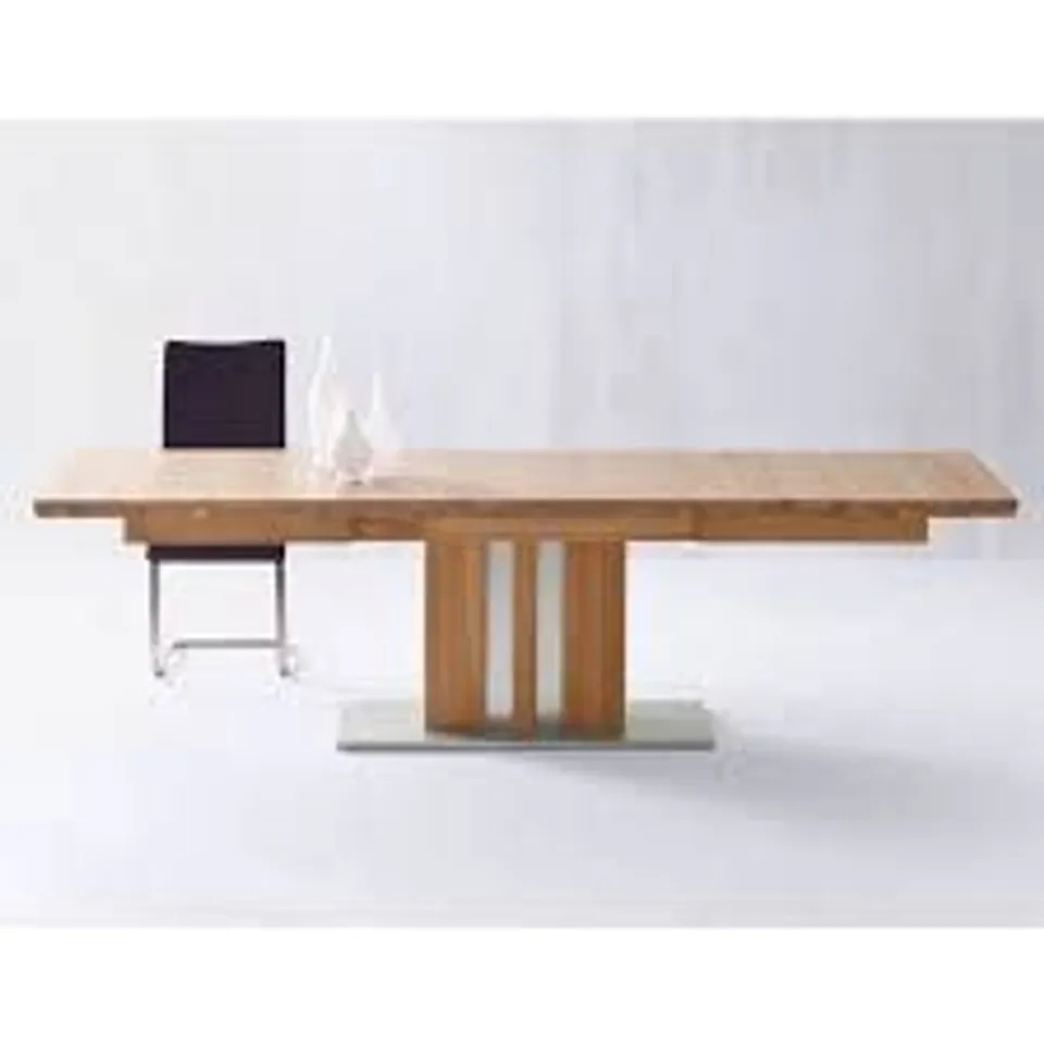 BRAND NEW & BOXED BOLZANO EXTENDABLE DINING TABLE IN SOLID OAK WITH STEEL BASE (3 BOXES)