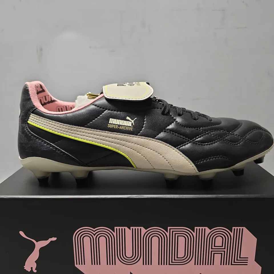 BOXED PUMA KING TOP X MUNDIAL FOOTBALL BOOTS IN BLACK - SIZE UK 9 