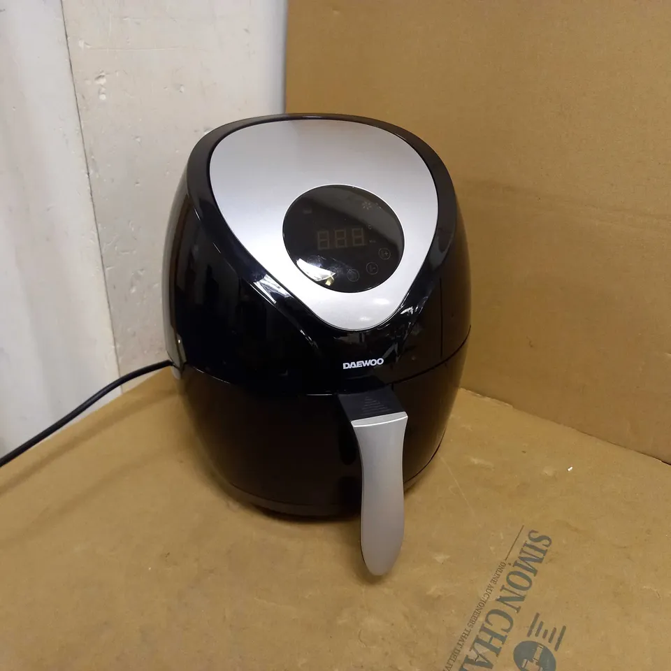 DAEWOOD HEALTHY LIVING 3.6L DIGITAL FRYER