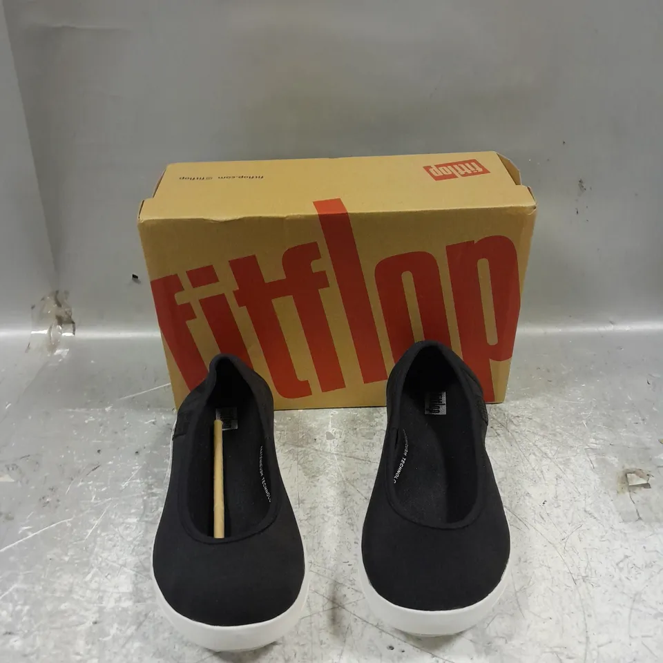 BOXED PAIR OF FITFLOP RACHEL MESH BLACK UK 5.5