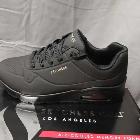 SKECHERS LOS ANGELES BLACK AIR-COOLED MEMORY FOAM SNEAKERS – WOMEN'S UK 8 (US 11)