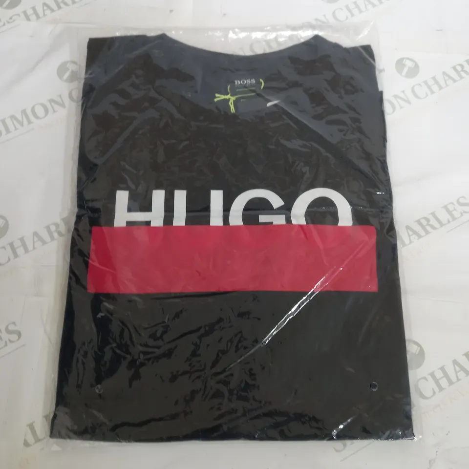 SEALED HUGO BOSS PLAIN LOGO T-SHIRT - MEDIUM