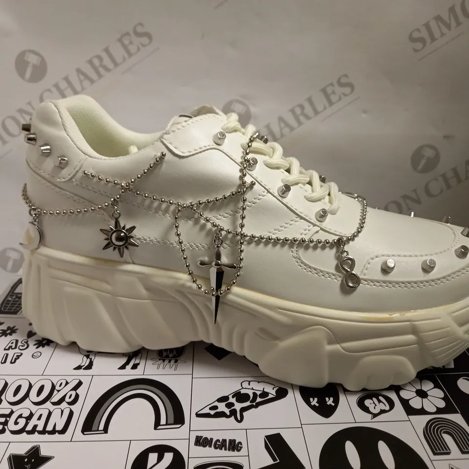 KOI VEGAN JINX WHITE MYSTIC CHARM TRAINERS - SIZE 7