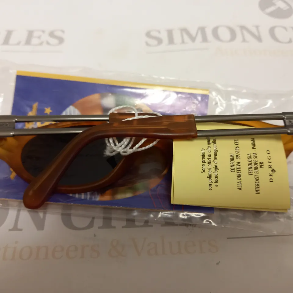 APPROX 10 DERIGO STING SUNGLASSES - BOXED