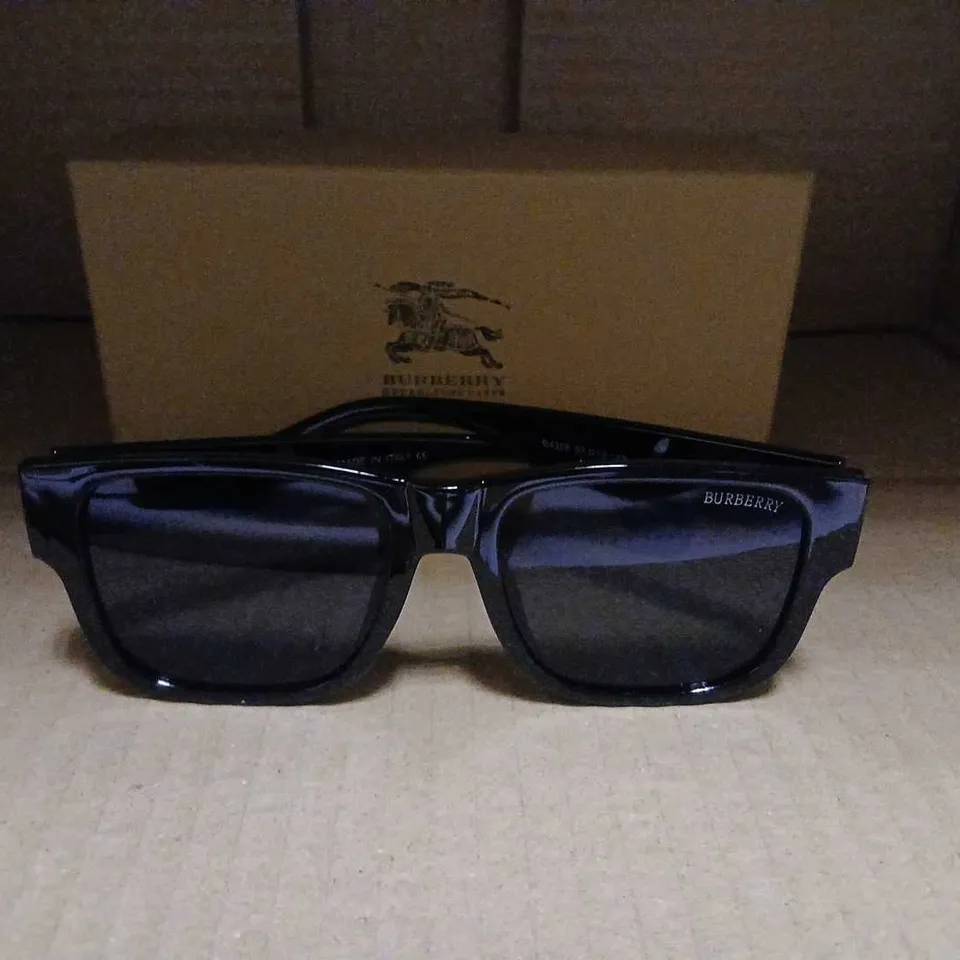 BURBERRY SUNGLASSES - BLACK RECTANGULAR FRAMES WITH BURBERRY LOGO ON TEMPLE