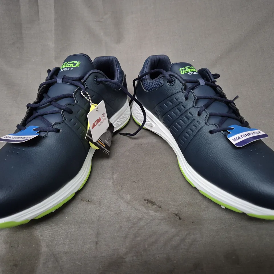 BOXED PAIR OF SKECHERS GO GOLF SHOES IN DEEP NAVY/LIME UK SIZE 9