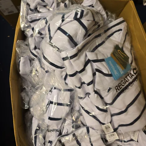 BOX OF APPROXIMATELY 30 ASSORTED BRAND NEW REGATTA ITEMS TO INCLUDE: HAVENDO JUMPER 