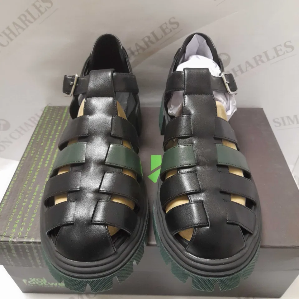 KOI AVALON GREEN GLADIATOR SANDALS - SIZE 9