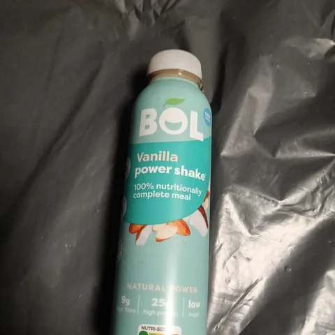 APPROXIMATELY 12 ASSORTED FOOD AND DRINK ITEMS INCLUDING BOL VANILLA POWDER SHAKE , LUCOZADE ORIGINAL AND SPICY HARISSA