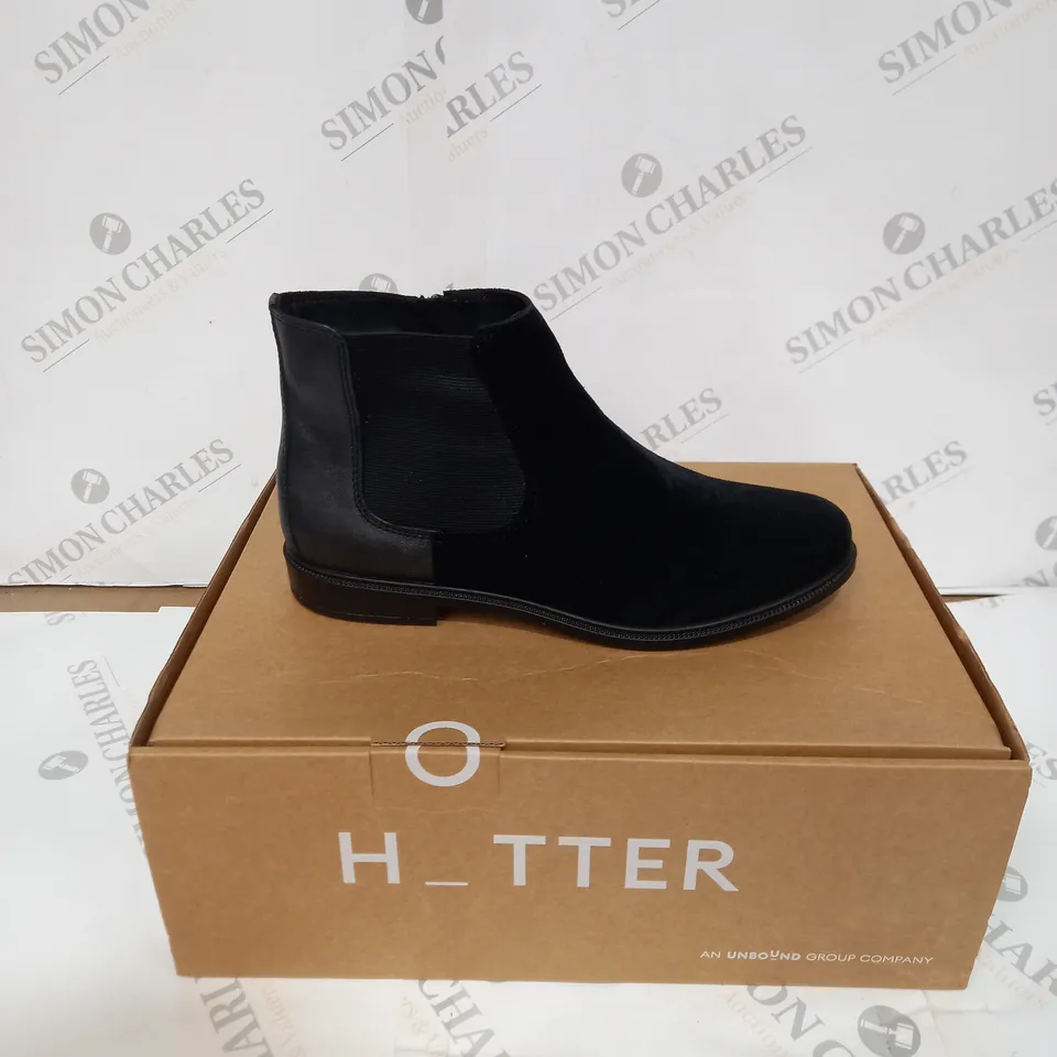 BOXED PAIR OF HOTTERS TENBY ANKLE BOOT - BLACK METALLIS, SIZE 6