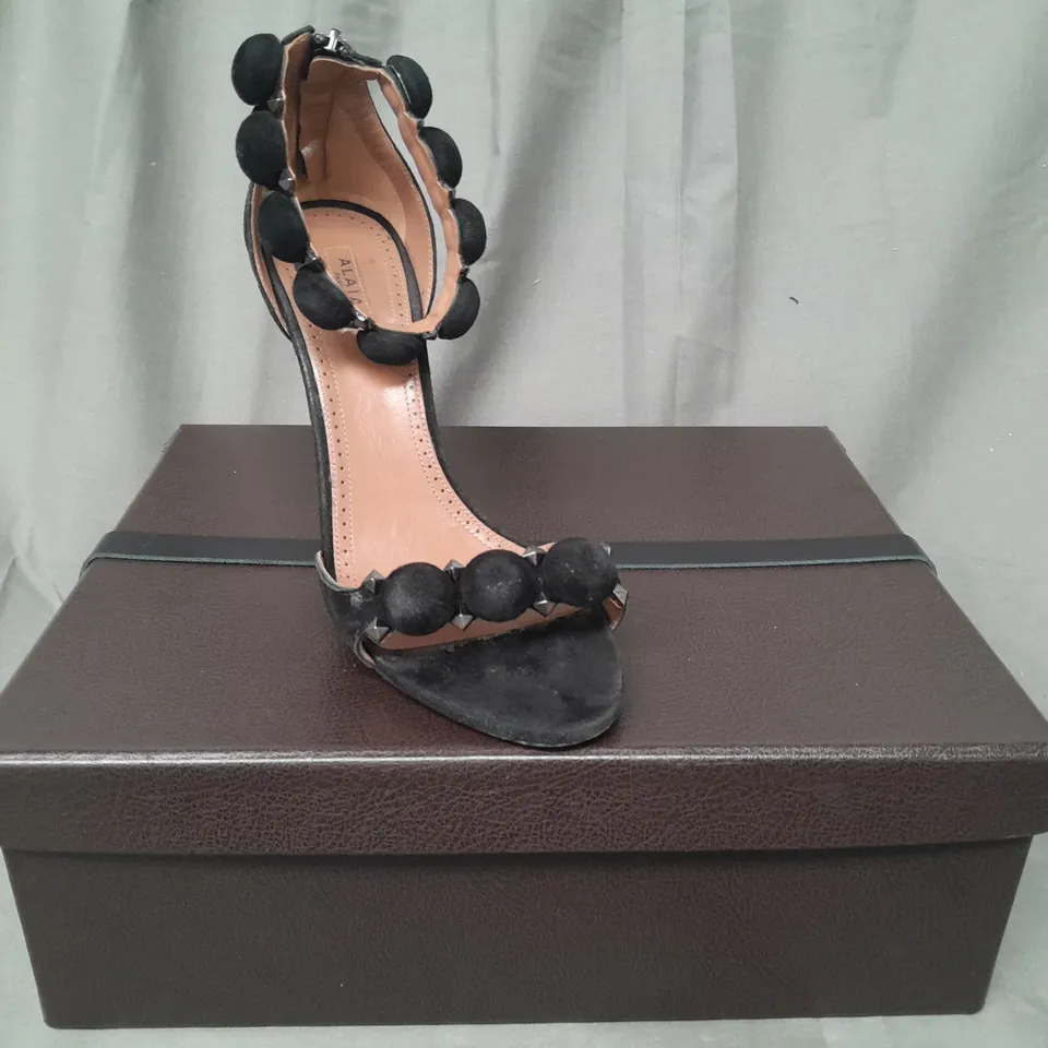 BOXED PAIR OF ALAIA PARIS OPEN TOE HIGH SANDALS IN BLACK EU SIZE 40