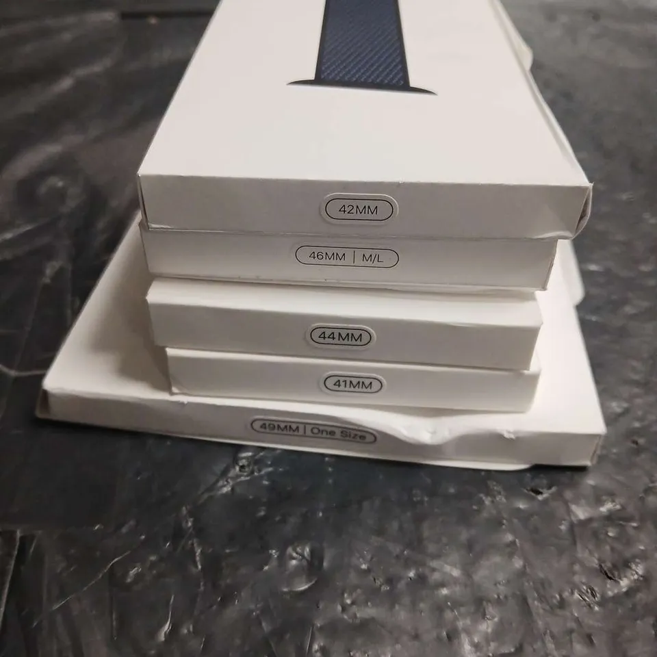 LOT OF 5 APPLE WATCH SPORT BANDS IN ASSORTED COLOURS AND SIZES
