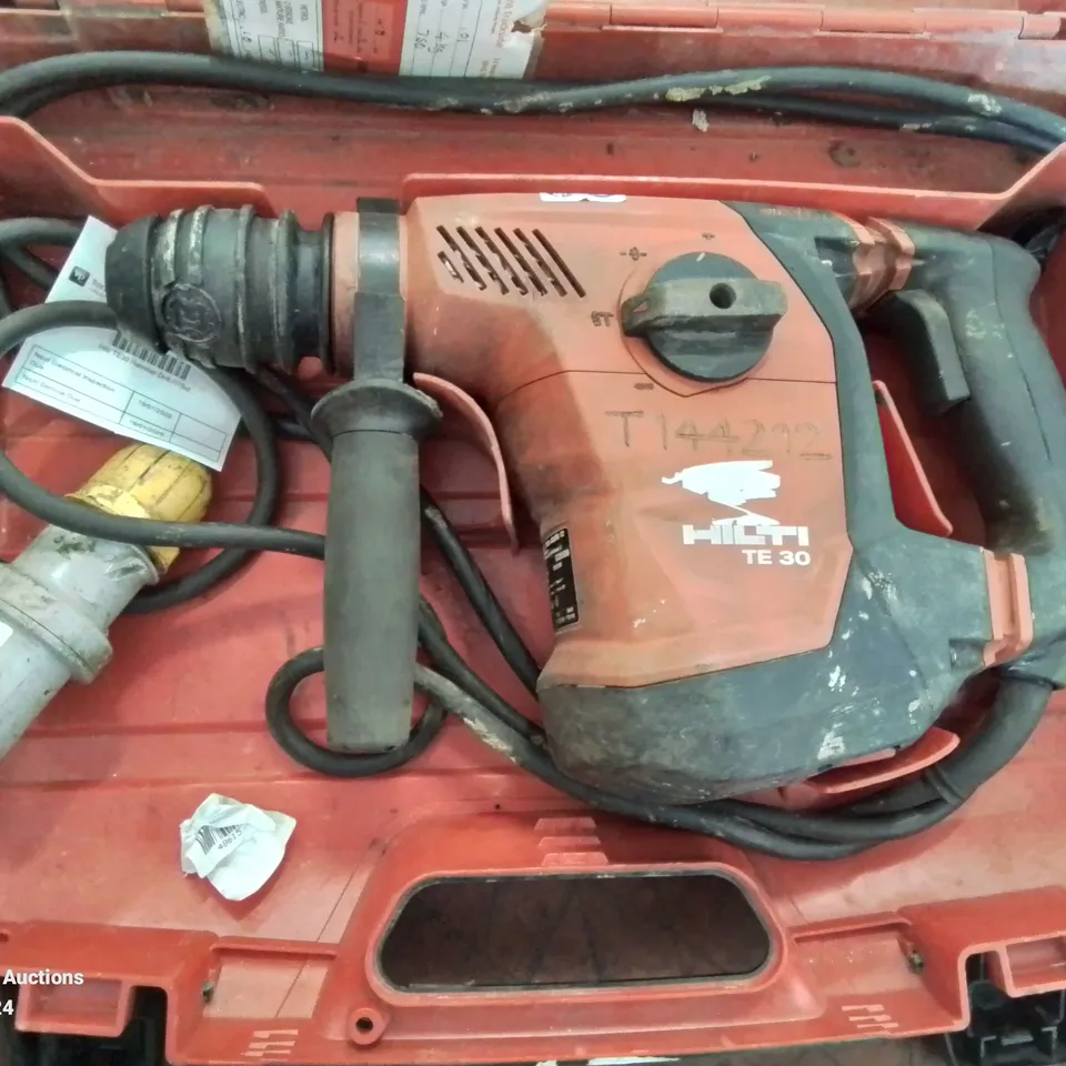 BOXED HILTI TE 30 CORDED STS/HAMMER DRILL