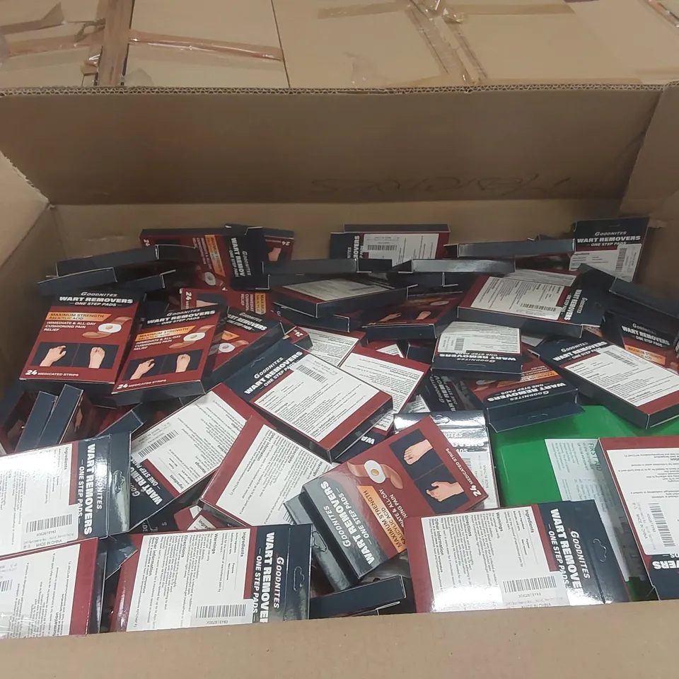 PALLET CONTAINING A VERY LARGE QUANTITY OF ASSORTED MEDICAL ITEMS