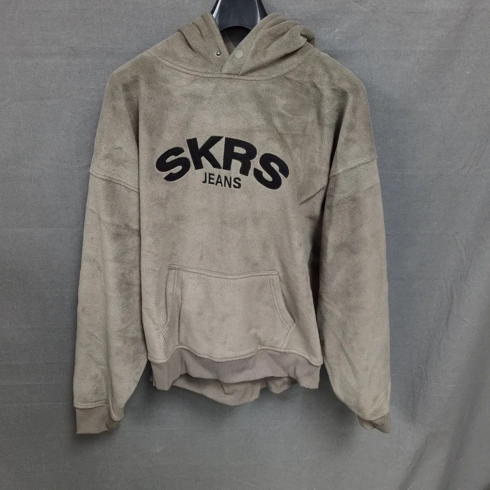 SISTERS AND SEEKERS BEIGE HOODIE WITH SKRS JEANS LOGO – SIZE M