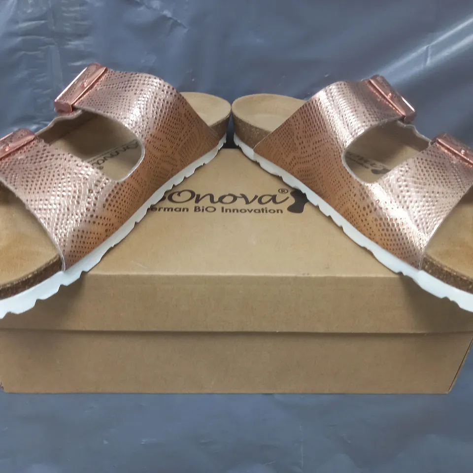 BOXED PAIR OF BONOVA SANDALS IN ROSE SNAKE SIZE 4