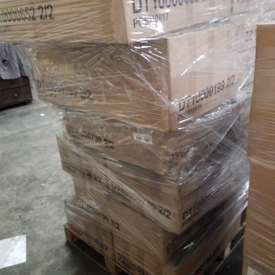 PALLET CONTAINING APPROXIMATELY 17 ASSORTED FLATPACK FURNITURE PARTS 