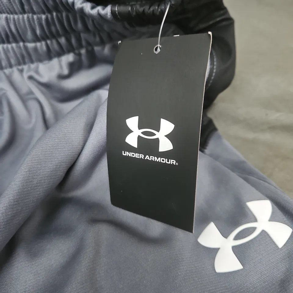UNDER ARMOUR MEN'S GREY JOGGERS – UK L (LG)