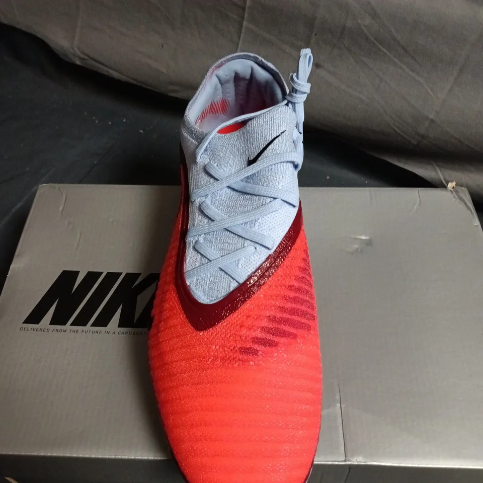 BOXED PAIR OF NIKE PHANTOM 6 LOW ELITE FG FOOTBALL BOOTS – UK SIZE 9.5