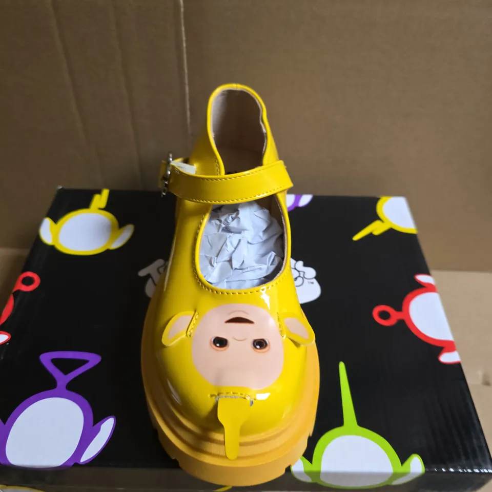 BOXED PAIR OF KOI LA LA TELETUBBIES KIDZ MARY JANES - YELLOW - UK SIZE 12