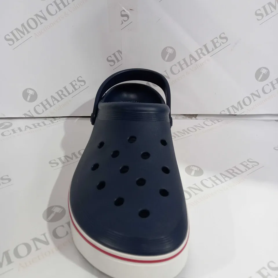 CROCBAND CLEAN CLOC IN NAVY - EUR 49-50