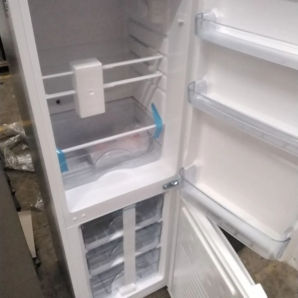 SWAN SR15690W 48CM WIDE, 144CM HIGH, 50/50 SPLIT COMPACT FRIDGE FREEZER - WHITE