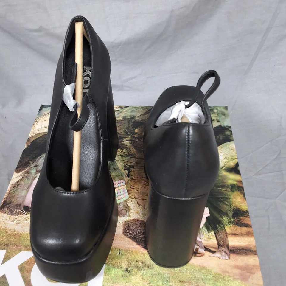 BOXED PAIR OF KOI DARKBLOOM BLACK PLATFORM HEELS SIZE UK 5