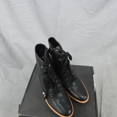 NATURALISER BLACK LEATHER LACE-UP BOOTS – PAIR UK 3