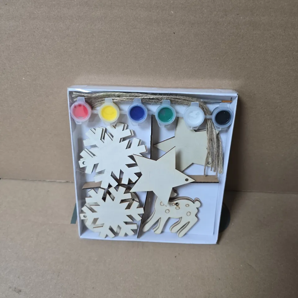 BOX OF APPROXIMATELY 6 GISELLA GRAHAM DIY WOODEN SNOWFLAKES & STARS CRAFT KIT WITH PAINT POTS