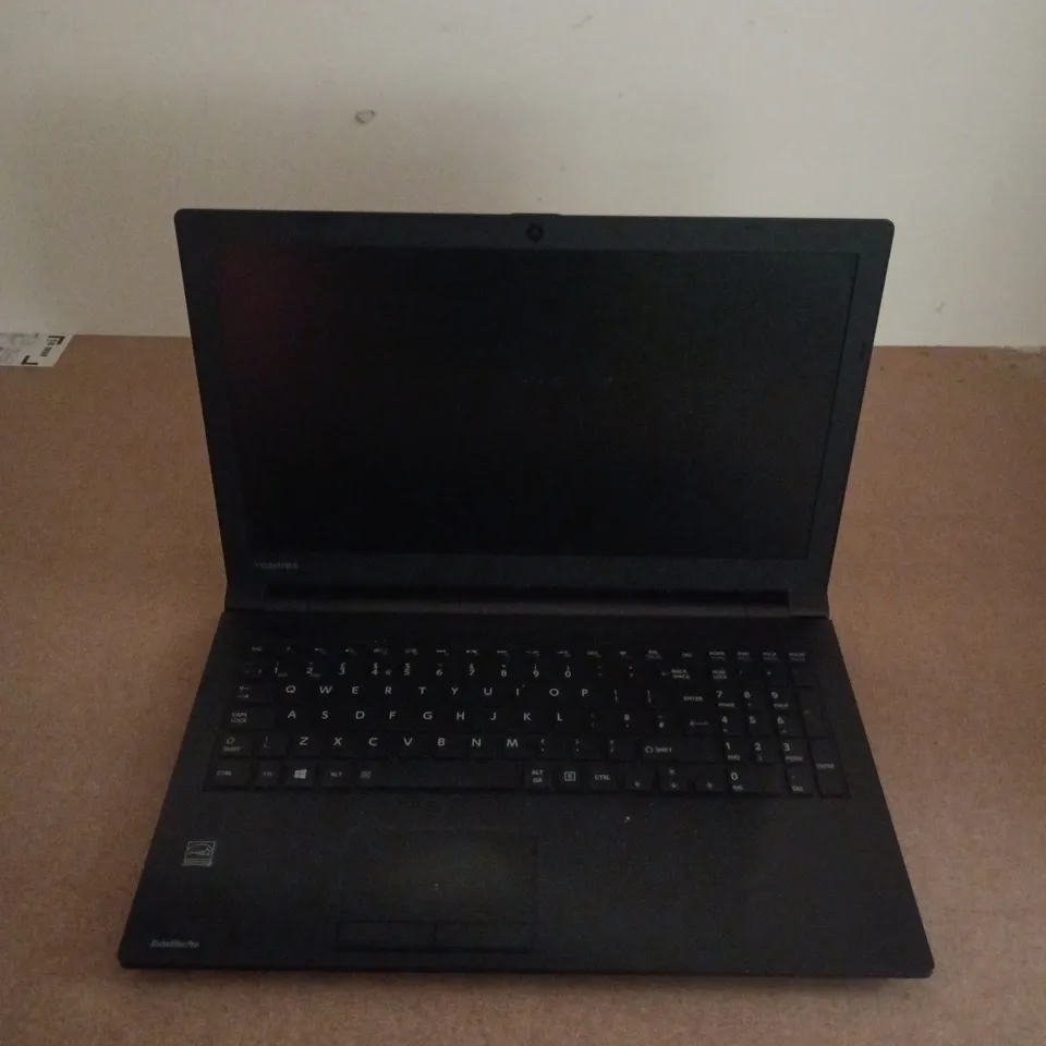 TOSHIBA SATELLITE PRO R50-B-12P LAPTOP